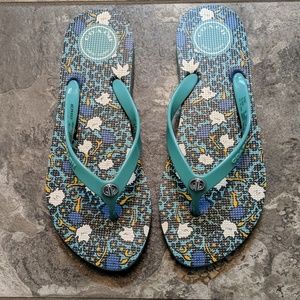 Size 8 Coach sandles